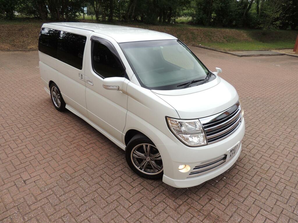Nissan Elgrand Nissan Elgrand Highway Star3.5 V6 White #3