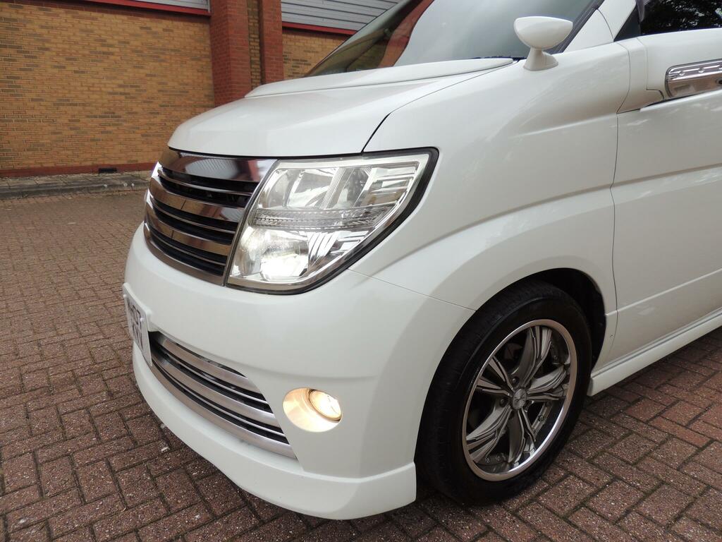 Nissan Elgrand 7 Seater High Silver #29