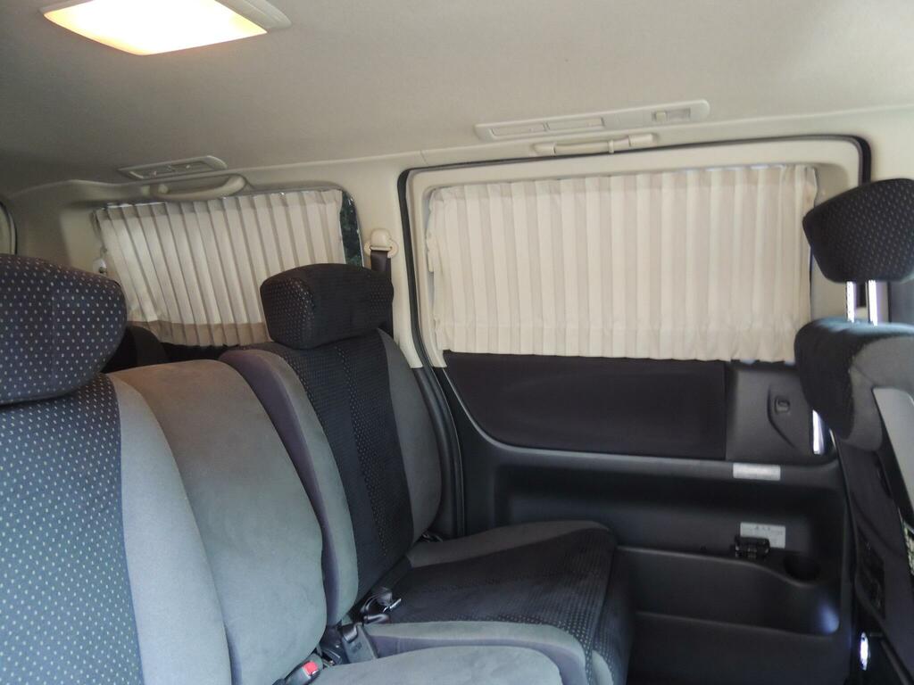 Nissan Elgrand 7 Seater High Silver #72