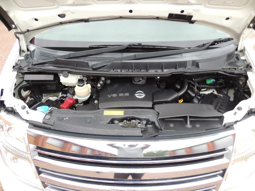 Nissan Elgrand 7 Seater High Silver #76