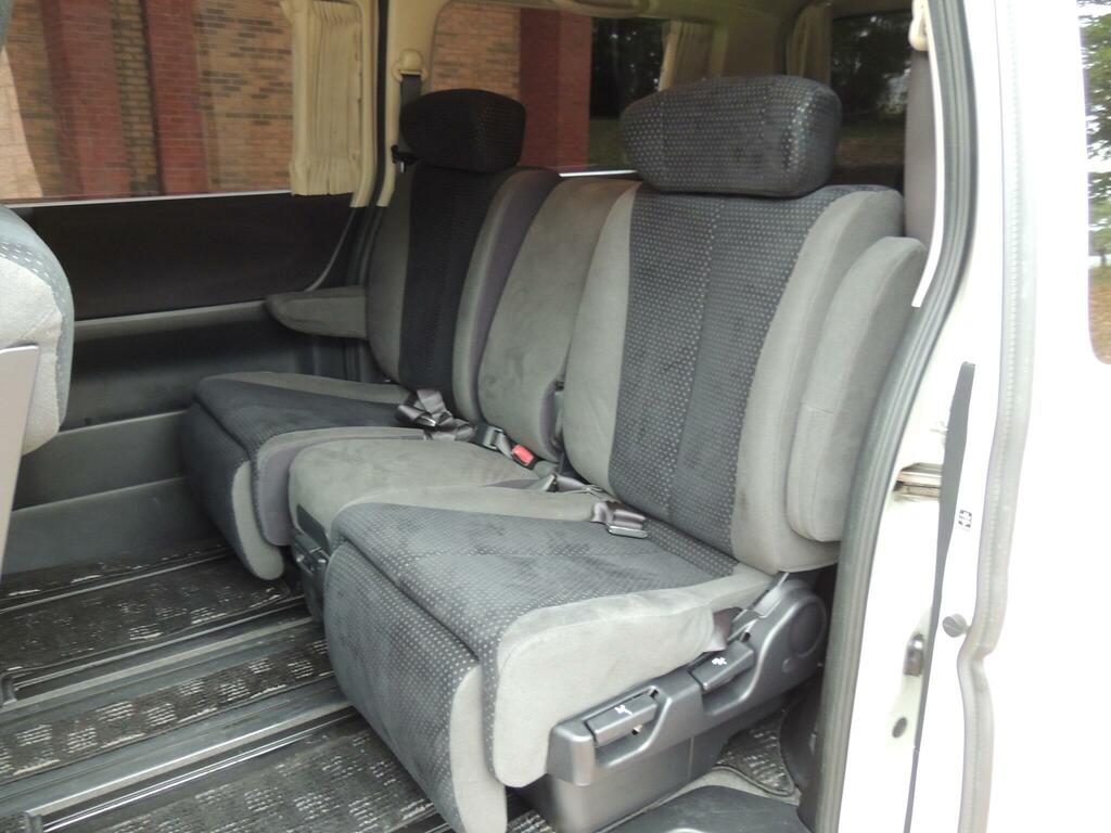 Nissan Elgrand 7 Seater High Silver #66