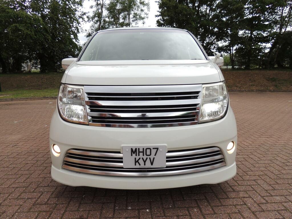 Nissan Elgrand 7 Seater High Silver #7