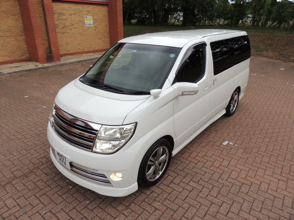 Nissan Elgrand 7 Seater High Silver #12