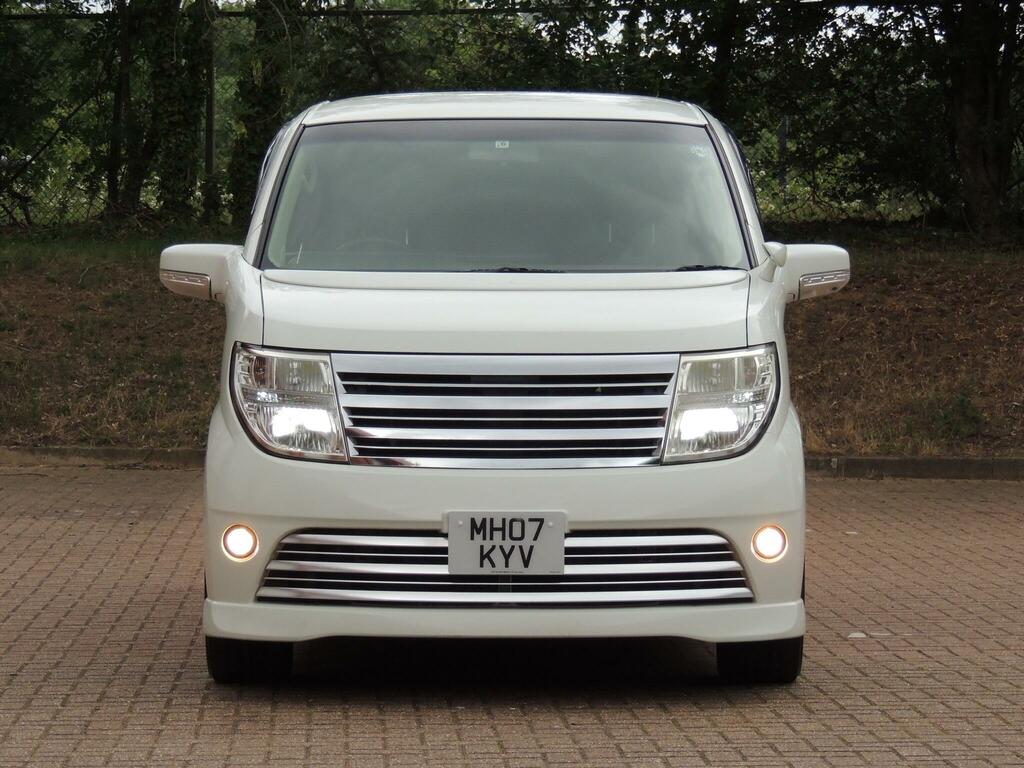 Nissan Elgrand 7 Seater High Silver #9