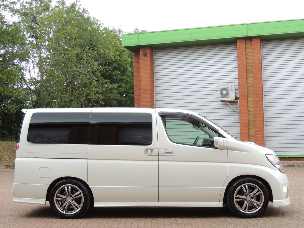 Nissan Elgrand 7 Seater High Silver #15