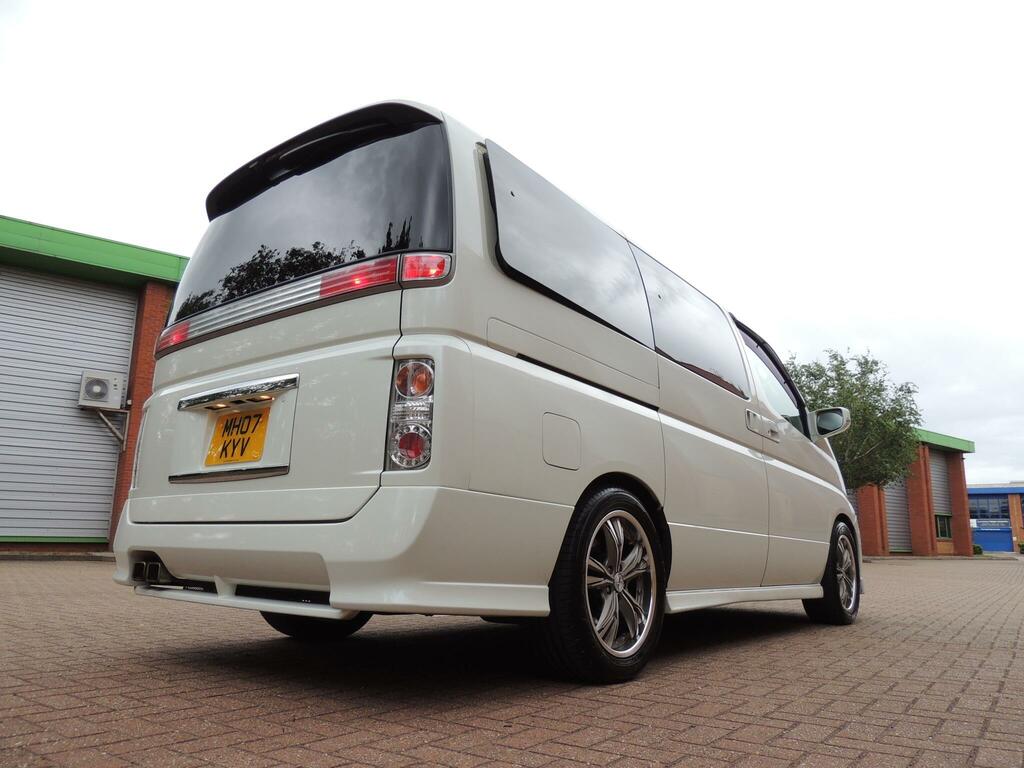 Nissan Elgrand 7 Seater High Silver #19