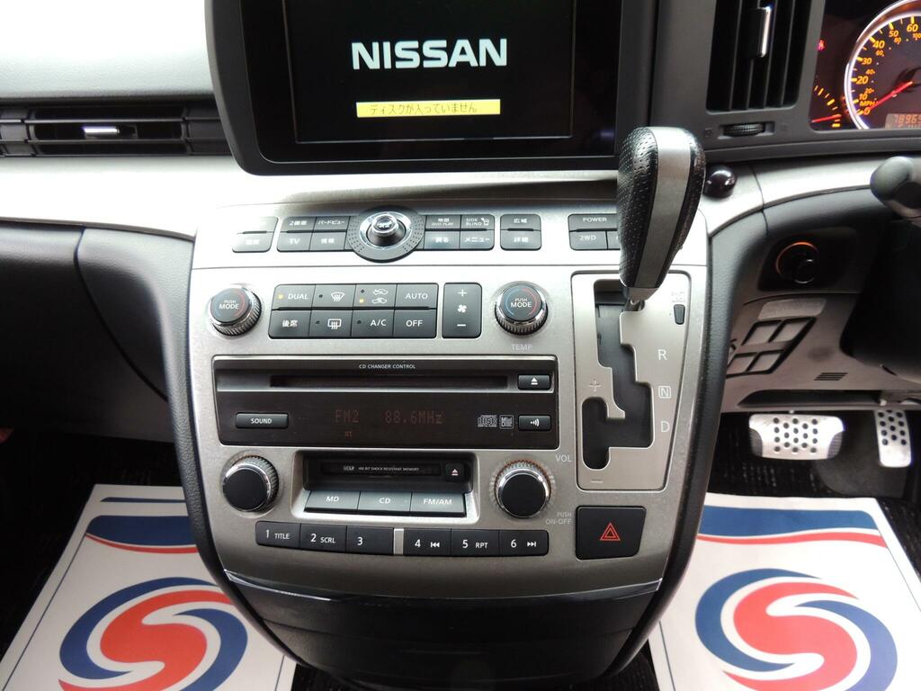 Nissan Elgrand 7 Seater High Silver #52