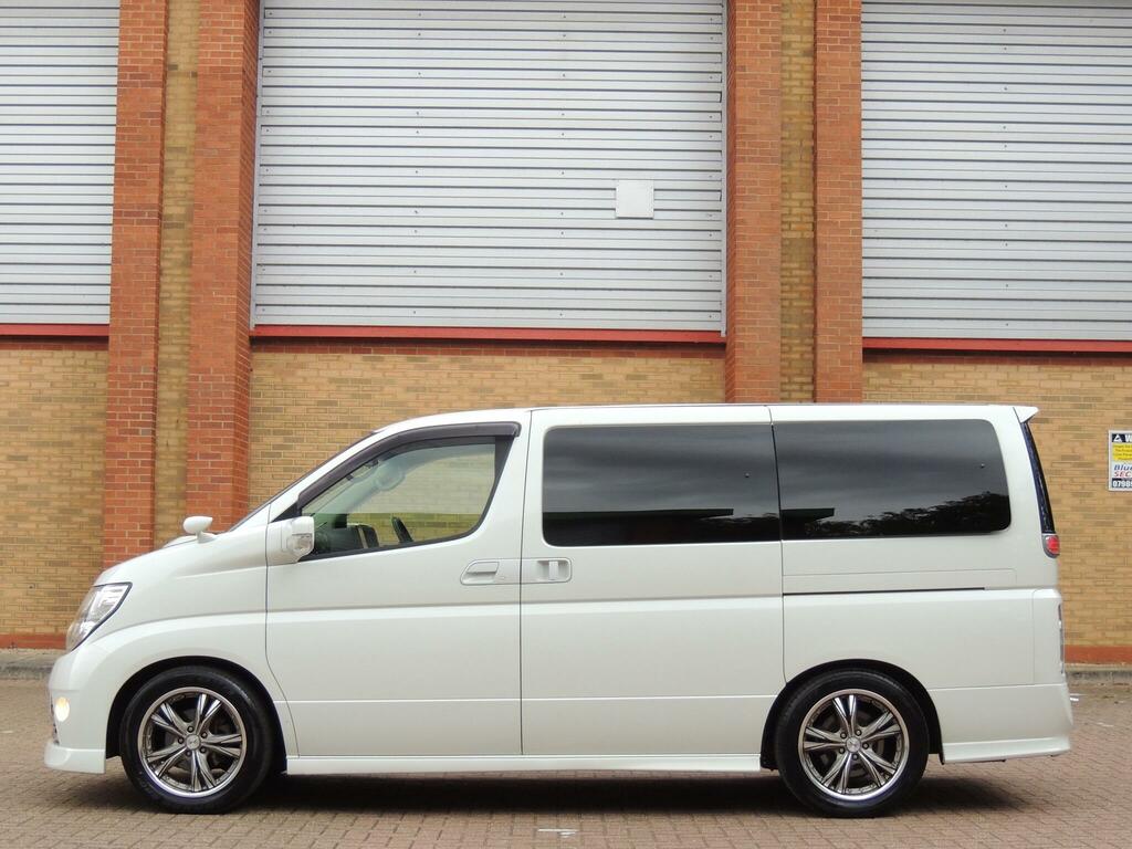 Nissan Elgrand 7 Seater High Silver #14
