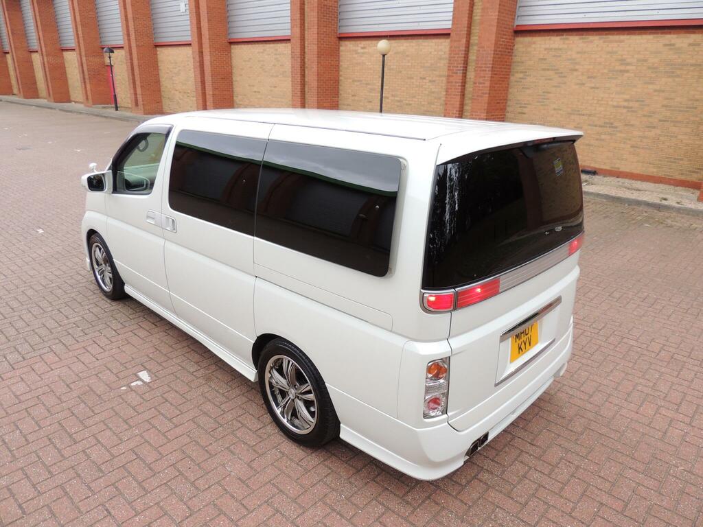 Nissan Elgrand 7 Seater High Silver #25