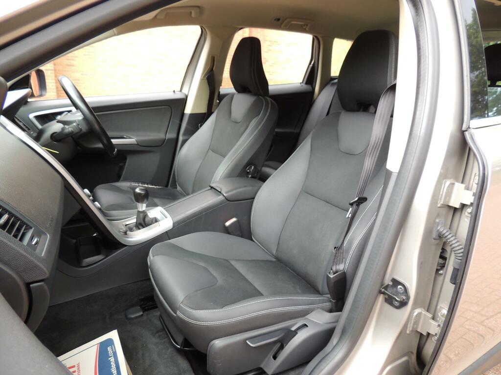 Volvo XC60 Suv Grey #70