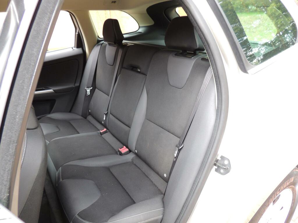 Volvo XC60 Suv Grey #65