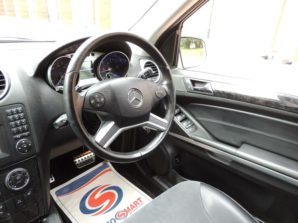 Mercedes-Benz M Class Se Blue #71