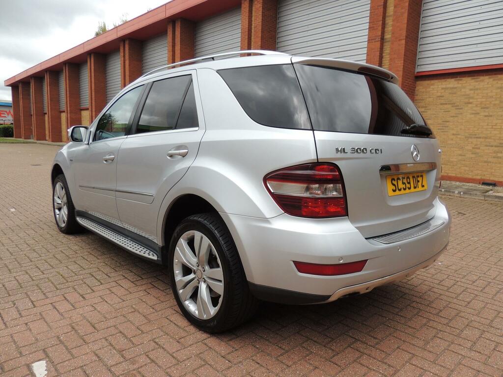 Mercedes-Benz M Class Se Blue #24