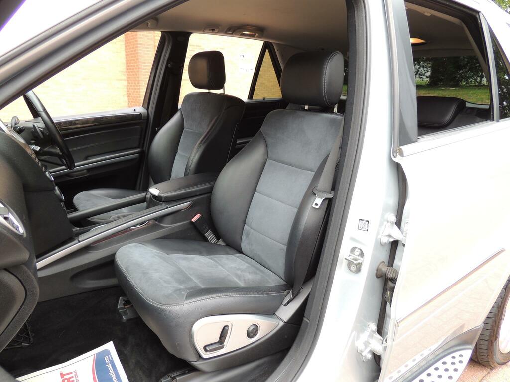 Mercedes-Benz M Class Se Blue #73