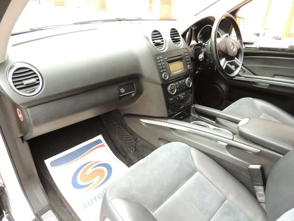 Mercedes-Benz M Class Se Blue #74