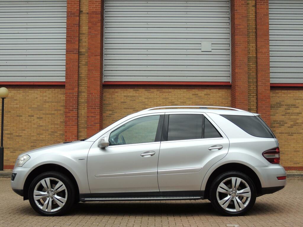 Mercedes-Benz M Class Se Blue #14
