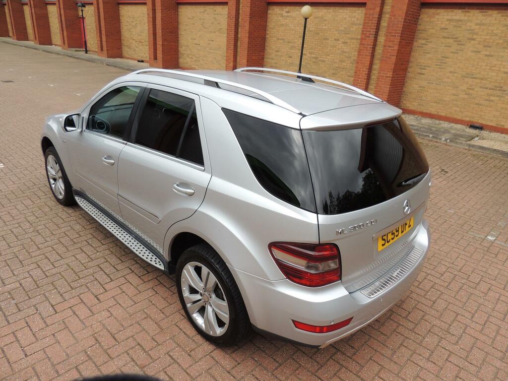 Mercedes-Benz M Class Se Blue #25
