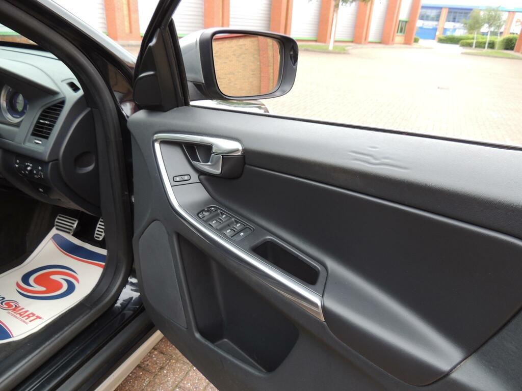 Volvo XC60 D4 Se Lux Black #50