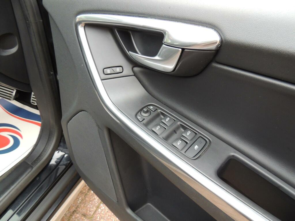 Volvo XC60 D4 Se Lux Black #51