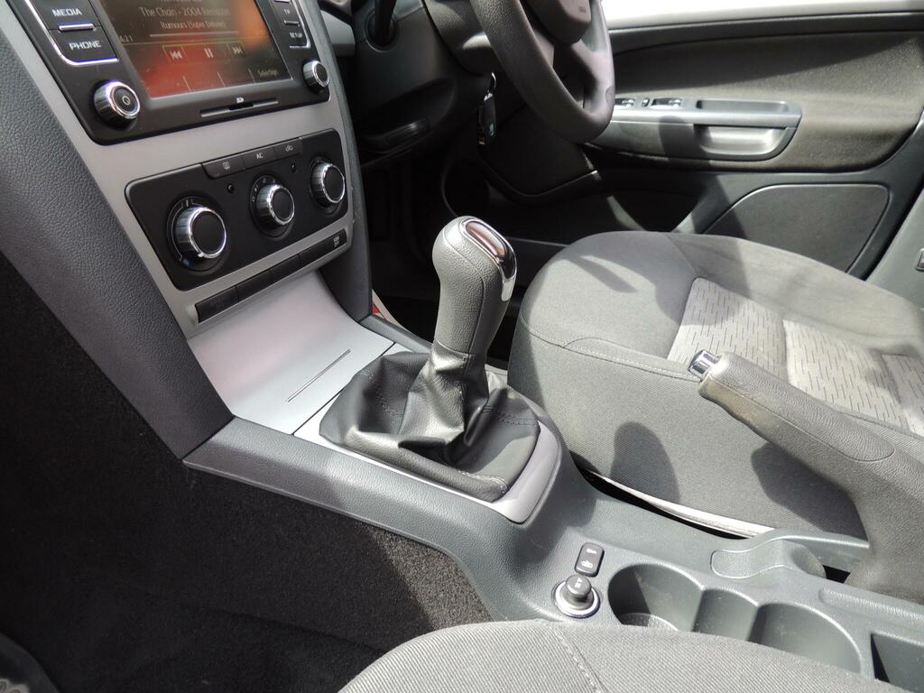Skoda Octavia 1.6 Tdi Se Euro 5  #76
