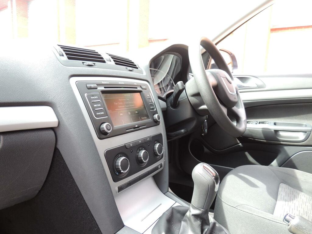 Skoda Octavia 1.6 Tdi Se Euro 5  #77