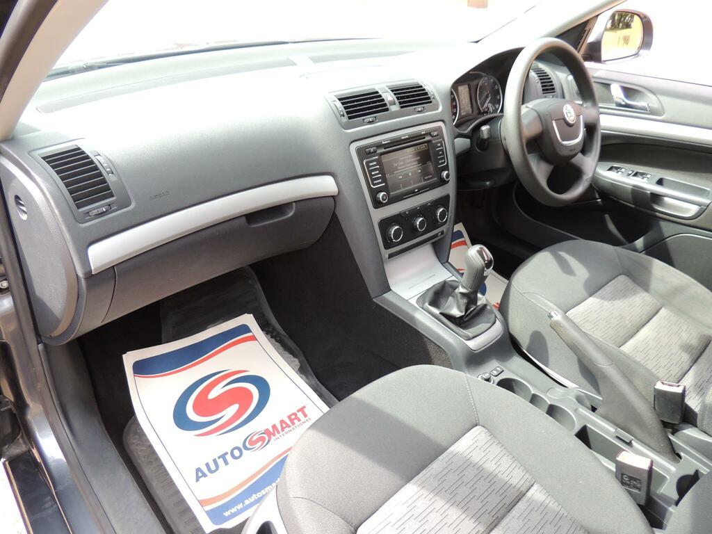 Skoda Octavia 1.6 Tdi Se Euro 5  #75