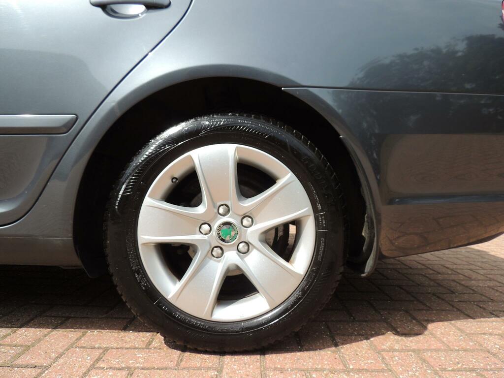 Skoda Octavia 1.6 Tdi Se Euro 5  #26