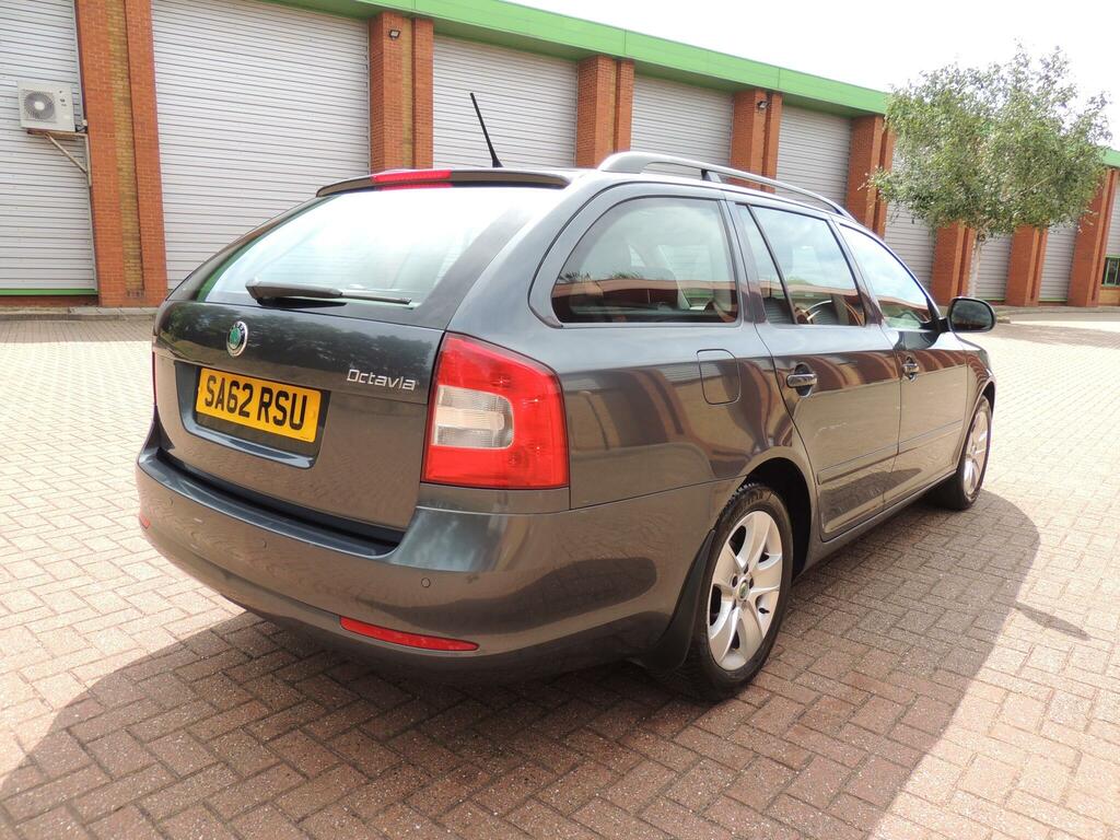Skoda Octavia 1.6 Tdi Se Euro 5  #16