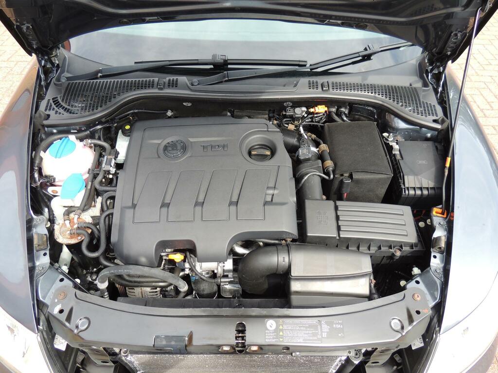 Skoda Octavia 1.6 Tdi Se Euro 5  #79
