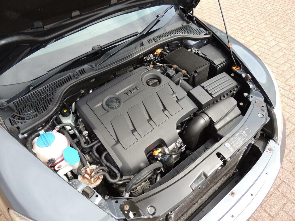 Skoda Octavia 1.6 Tdi Se Euro 5  #78