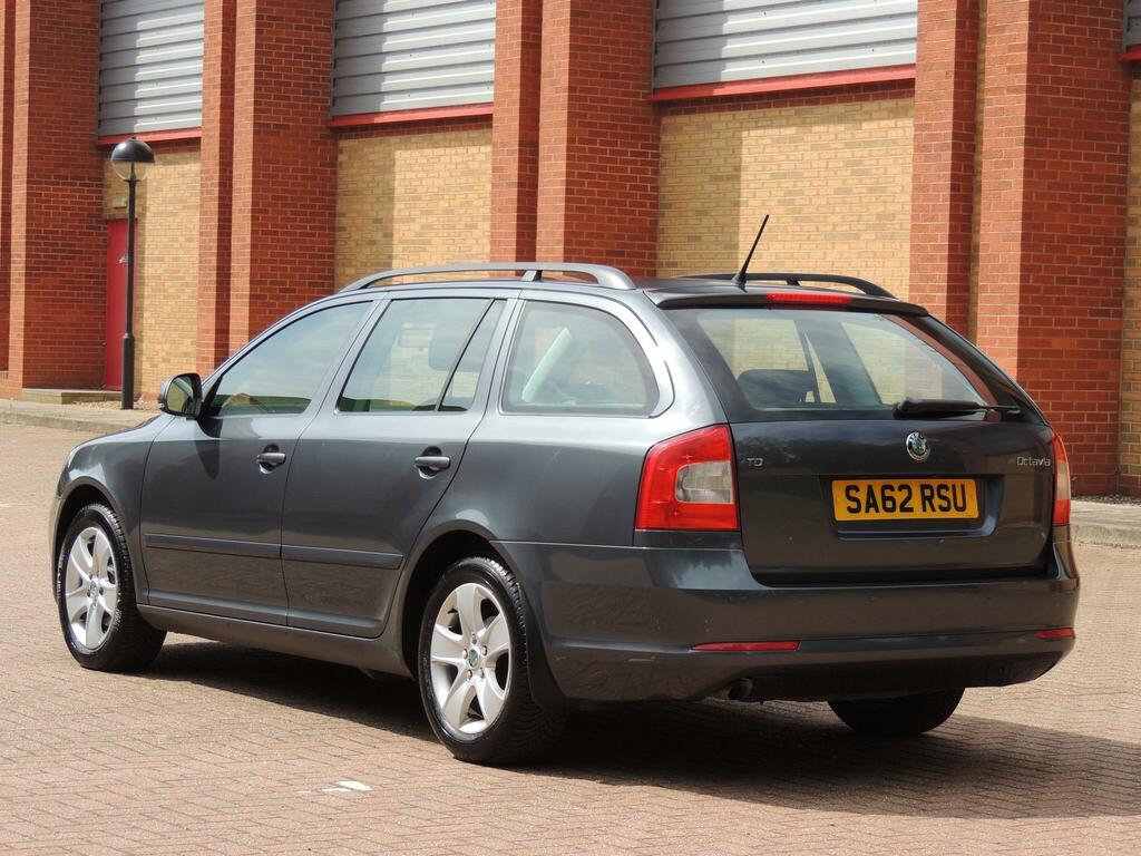 Skoda Octavia 1.6 Tdi Se Euro 5  #22