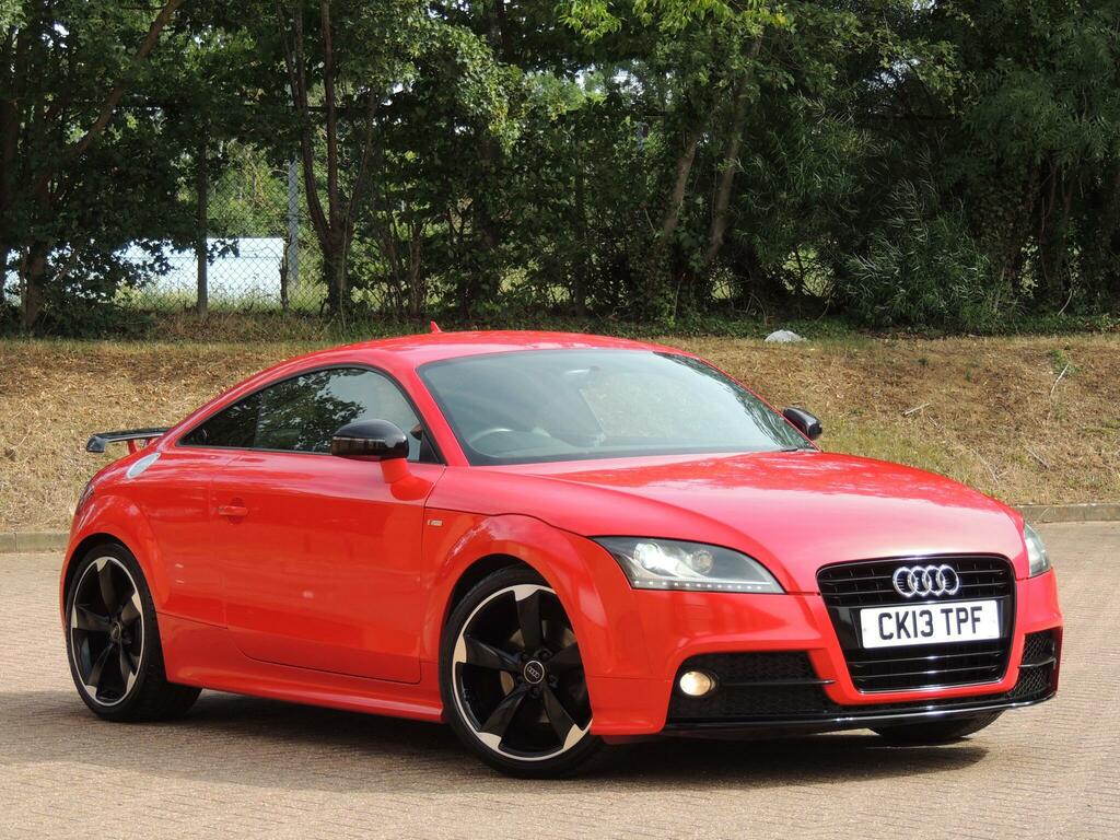 Audi TT Black Edition Red