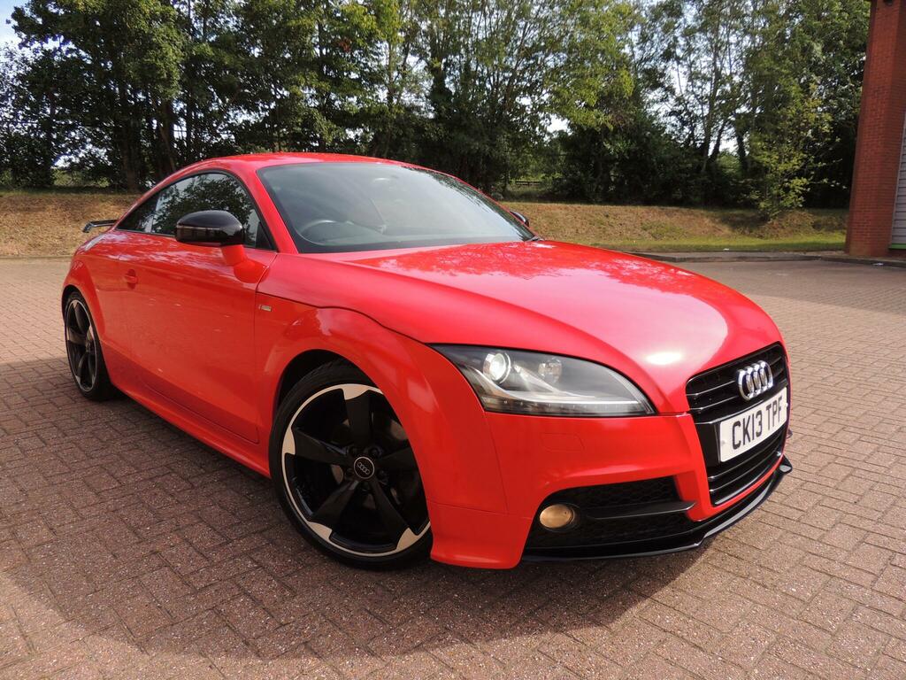 Audi TT Black Edition Red #5
