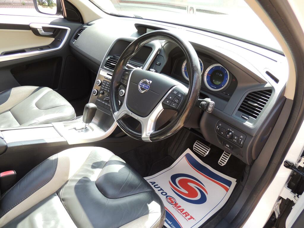 Volvo XC60 D Drive R-design 5-Door Red #52