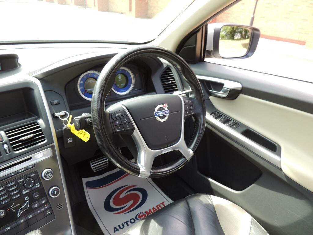 Volvo XC60 D Drive R-design 5-Door Red #85