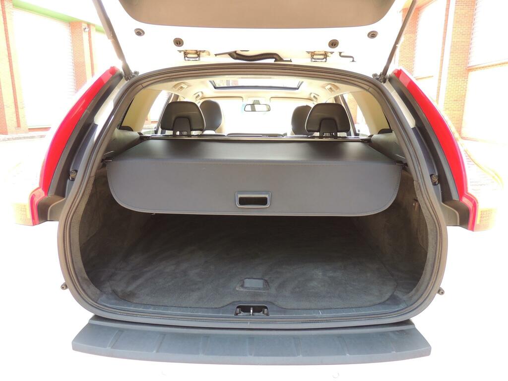 Volvo XC60 D Drive R-design 5-Door Red #79