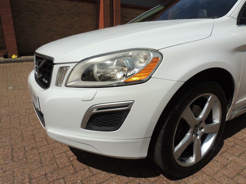 Volvo XC60 D Drive R-design 5-Door Red #30