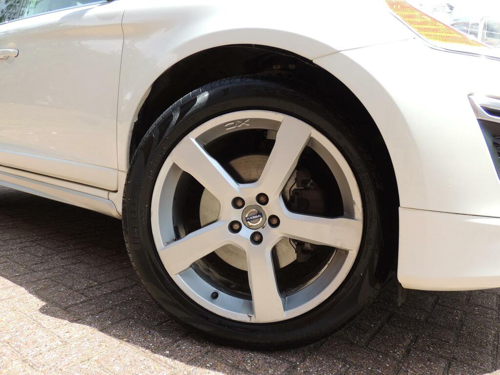 Volvo XC60 R-design White #5