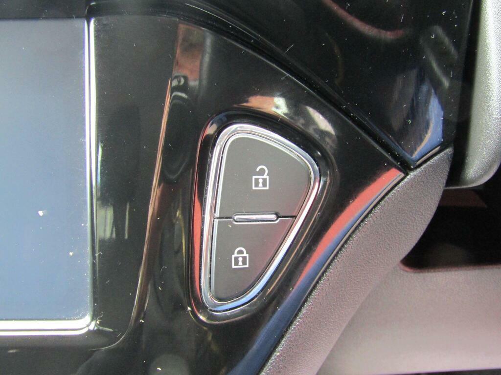Vauxhall Corsa 1.4 Griffin 2019 69 Silver #38