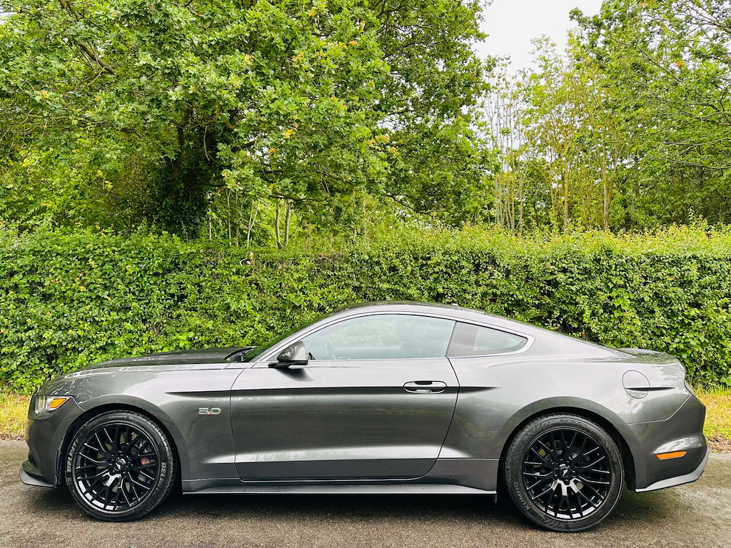 Ford Mustang Gt Red #29
