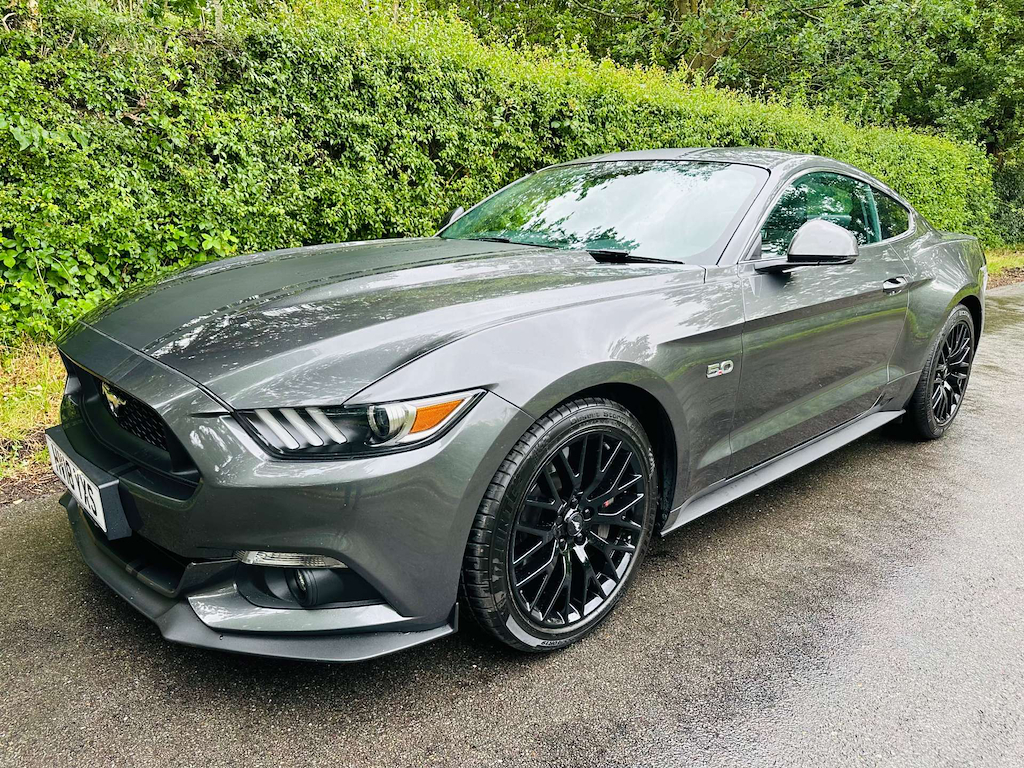 Ford Mustang Gt Red #26