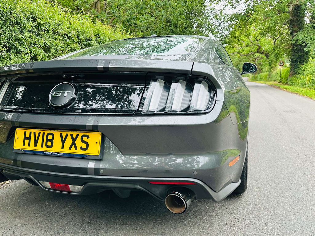 Ford Mustang Gt Red #37