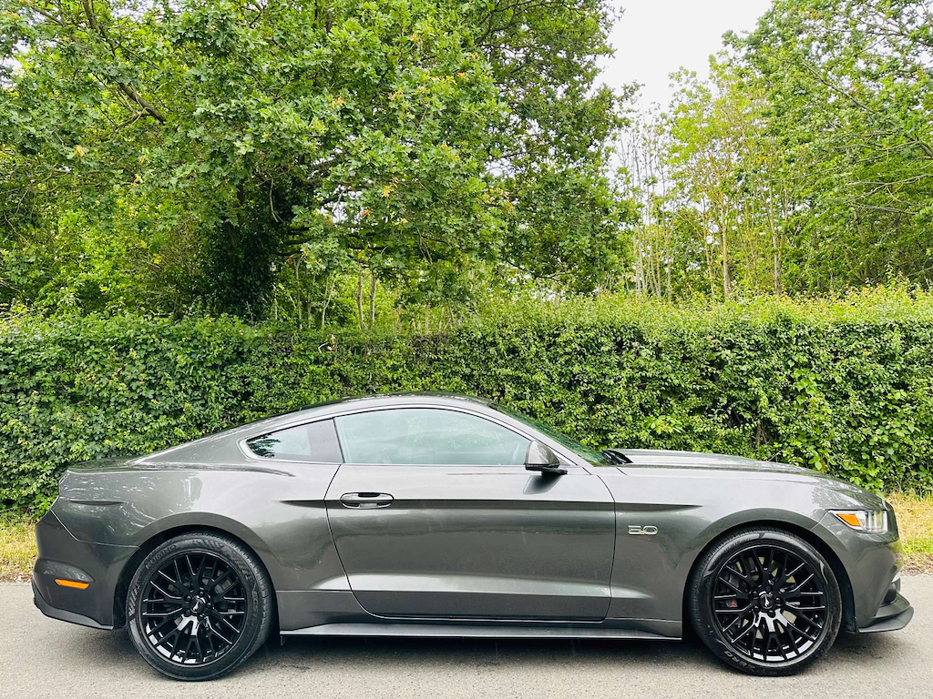 Ford Mustang Gt Red #40