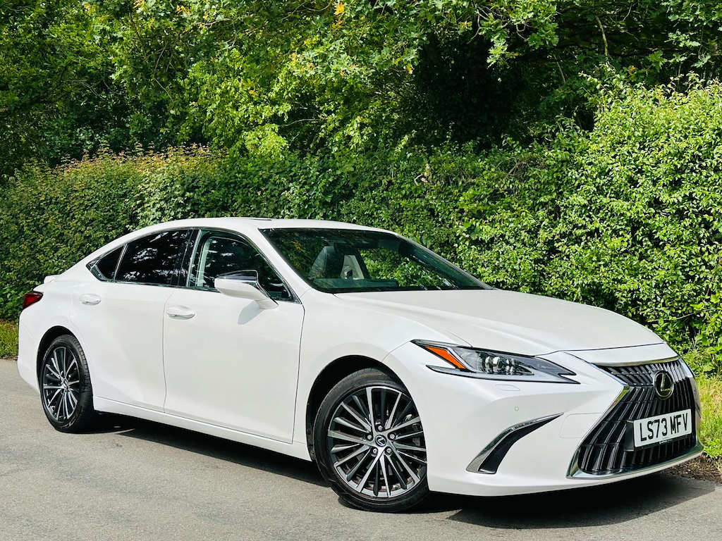 Lexus ES 2.5 L Cvt White