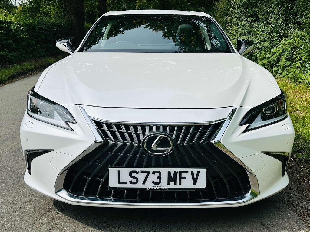 Lexus ES 2.5 L Cvt White #3