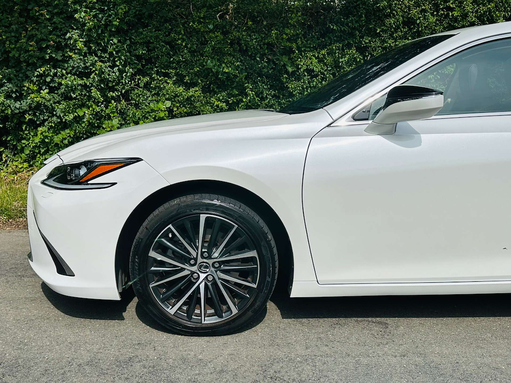 Lexus ES 300H 2.5 Cvt Premium Edition Green #31