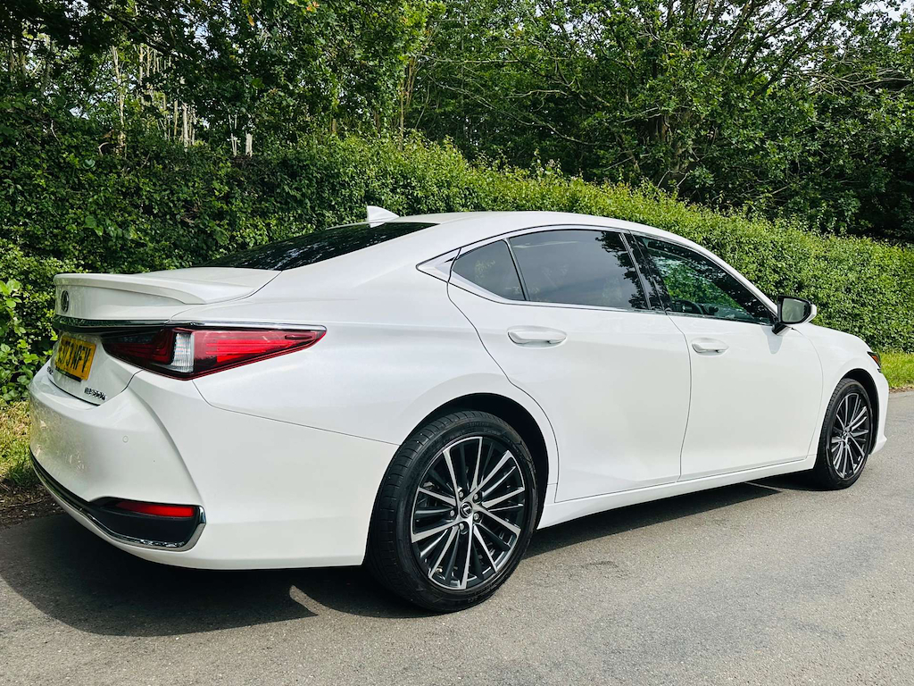 Lexus ES 300H 2.5 Cvt Premium Edition Green #41