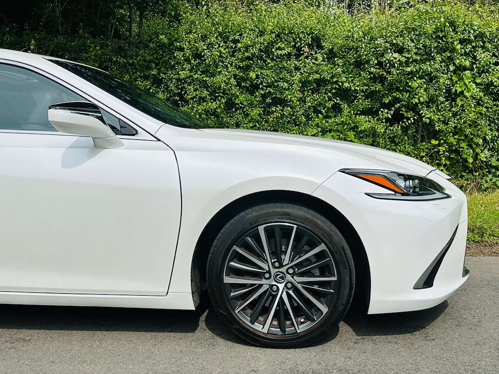 Lexus ES 300H 2.5 Cvt Premium Edition Green #43