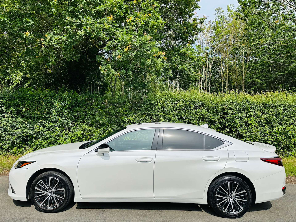 Lexus ES 300H 2.5 Cvt Premium Edition Green #32
