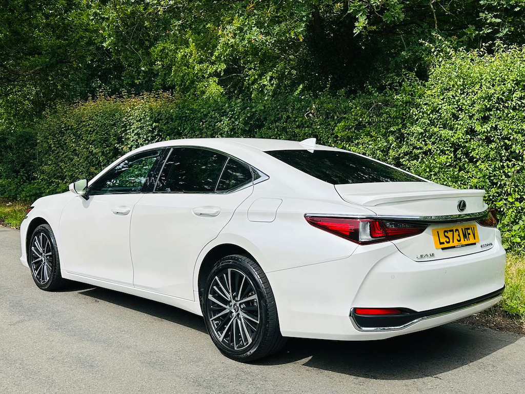 Lexus ES 300H 2.5 Cvt Premium Edition Green #33